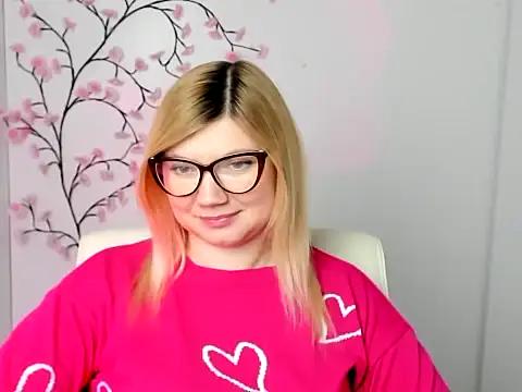 Snapshot of Lola_moree chatting on February 3, 2026, 1:16 pm Lola moree online show from February 3, 2026, 1:16 pm