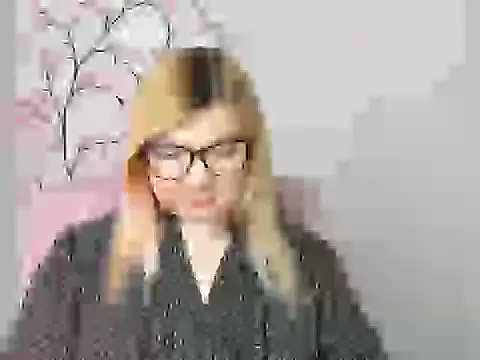 Snapshot of Lola_moree chatting on February 6, 2026, 12:52 pm Lola moree online show from February 6, 2026, 12:52 pm