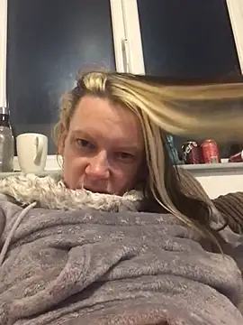 Snapshot of blondey206 chatting on February 11, 2025, 3:50 am blondey206 online show from February 11, 2025, 3:50 am