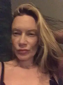 Snapshot of blondey206 chatting on March 13, 2025, 12:48 am blondey206 online show from March 13, 2025, 12:48 am