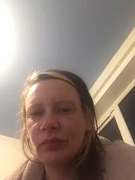 Snapshot of blondey206 chatting on March 19, 2025, 4:47 am blondey206 online show from March 19, 2025, 4:47 am