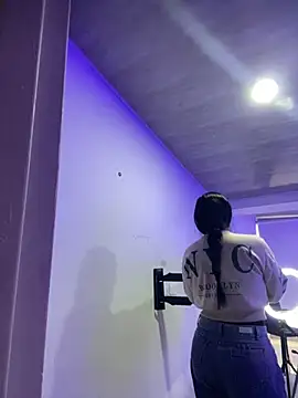 Melody rousse  online show from November 5, 2025, 8:31 pm