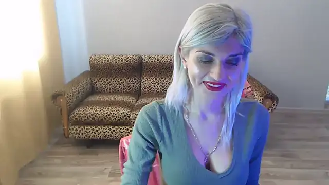 Snapshot of SexyBeatriice chatting on February 2, 2025, 10:13 am SexyBeatriice online show from February 2, 2025, 10:13 am