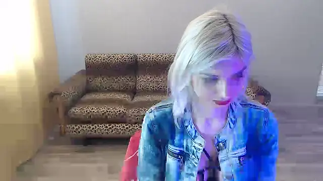 Snapshot of SexyBeatriice chatting on February 15, 2025, 7:27 am SexyBeatriice online show from February 15, 2025, 7:27 am