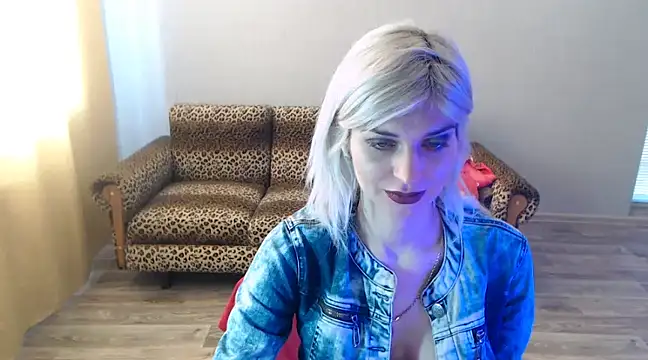 Snapshot of SexyBeatriice chatting on February 24, 2025, 10:48 am SexyBeatriice online show from February 24, 2025, 10:48 am