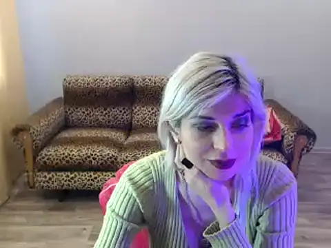 Snapshot of SexyBeatriice chatting on March 16, 2025, 1:27 pm SexyBeatriice online show from March 16, 2025, 1:27 pm