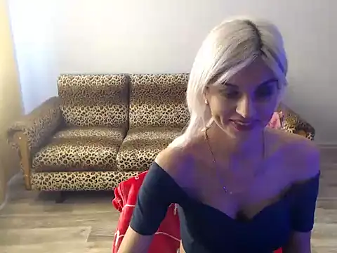 Snapshot of SexyBeatriice chatting on September 24, 2025, 6:28 am SexyBeatriice online show from September 24, 2025, 6:28 am