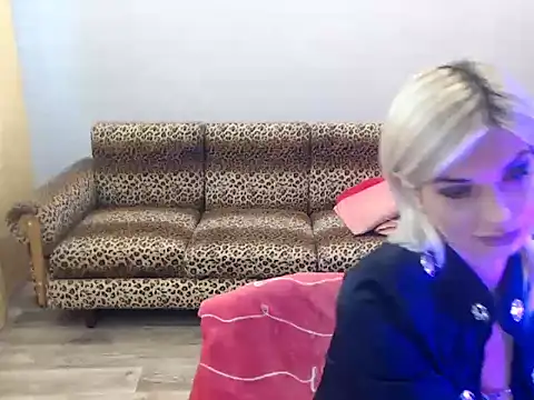 Snapshot of SexyBeatriice chatting on October 16, 2025, 6:25 am SexyBeatriice online show from October 16, 2025, 6:25 am