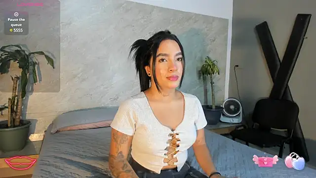 Estefy gomez09 online show from February 12, 2025, 7:45 pm