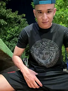 Snapshot of arevalo1124 chatting on November 8, 2025, 4:56 am arevalo1124 online show from November 8, 2025, 4:56 am