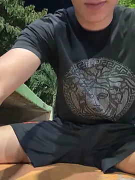 Snapshot of arevalo1124 chatting on November 10, 2025, 4:55 am arevalo1124 online show from November 10, 2025, 4:55 am