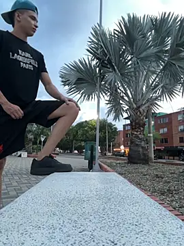 Snapshot of arevalo1124 chatting on November 20, 2025, 10:31 pm arevalo1124 online show from November 20, 2025, 10:31 pm