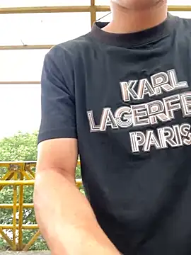 Snapshot of arevalo1124 chatting on December 1, 2025, 8:47 pm arevalo1124 online show from December 1, 2025, 8:47 pm