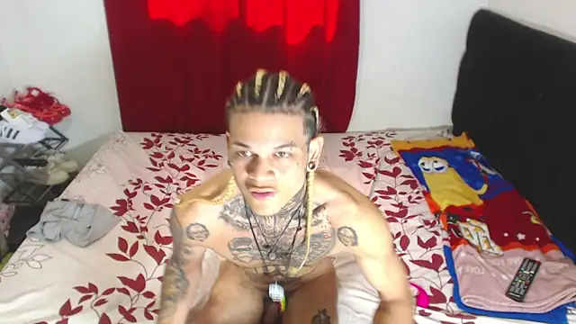 Snapshot of hot_man05 chatting on February 19, 2025, 7:27 pm hot man05 online show from February 19, 2025, 7:27 pm