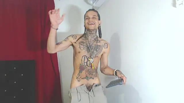 Snapshot of hot_man05 chatting on February 27, 2025, 10:04 am hot man05 online show from February 27, 2025, 10:04 am