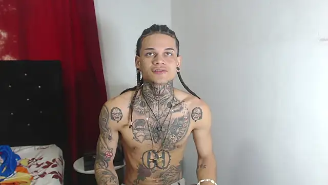 Snapshot of hot_man05 chatting on March 2, 2025, 10:05 pm hot man05 online show from March 2, 2025, 10:05 pm