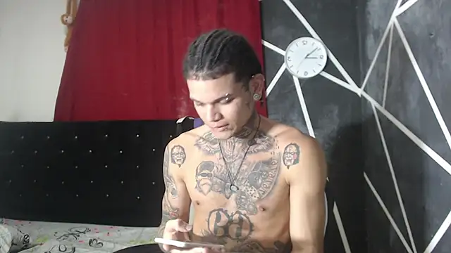 Snapshot of hot_man05 chatting on October 11, 2025, 10:30 pm hot man05 online show from October 11, 2025, 10:30 pm