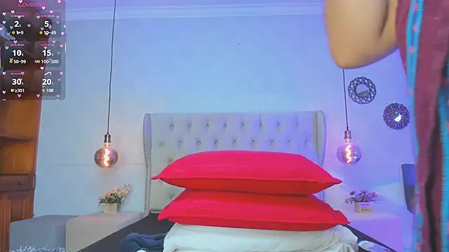 amanda29 online show from November 17, 2025, 7:19 pm