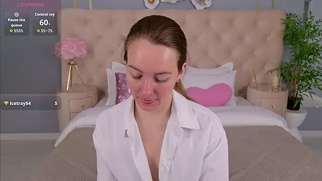 JaniceCollins online show from March 19, 2026, 2:04 am