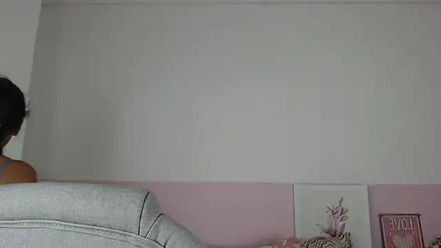 brendathompson  online show from February 11, 2025, 12:48 pm