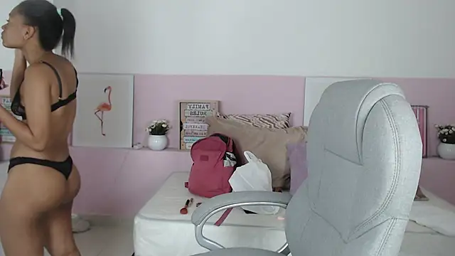 brendathompson  online show from March 4, 2025, 3:26 pm