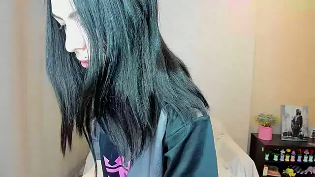 Snapshot of ErlinaBuoy chatting on June 19, 2026, 7:01 am ErlinaBuoy online show from June 19, 2026, 7:01 am