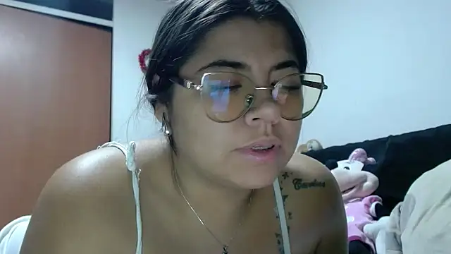 viccky vick online show from October 21, 2025, 11:38 pm