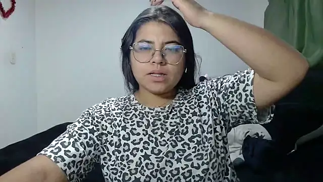 viccky vick online show from October 25, 2025, 10:37 pm