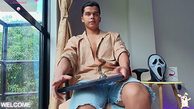 Dwayne Brown online show from October 23, 2025, 1:21 pm