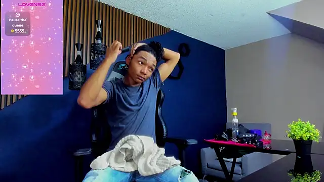 ErickCarmack online show from March 13, 2025, 4:16 am