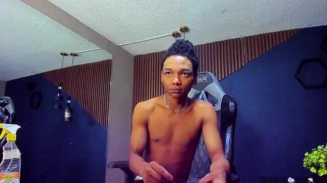 ErickCarmack online show from March 17, 2025, 4:08 am