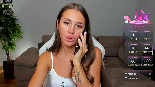 Snapshot of Anya-Ray chatting on October 8, 2025, 12:36 pm Anya-Ray online show from October 8, 2025, 12:36 pm