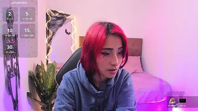 palmerfox tay online show from November 6, 2025, 3:29 am