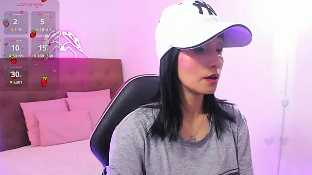 palmerfox tay online show from November 29, 2025, 3:20 am