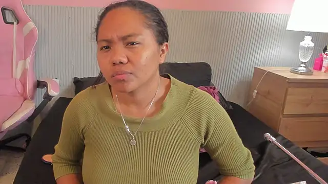 yeikafoxy online show from April 1, 2026, 11:33 am