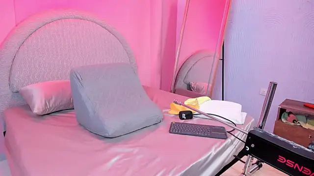 yeikafoxy online show from April 21, 2026, 11:27 am