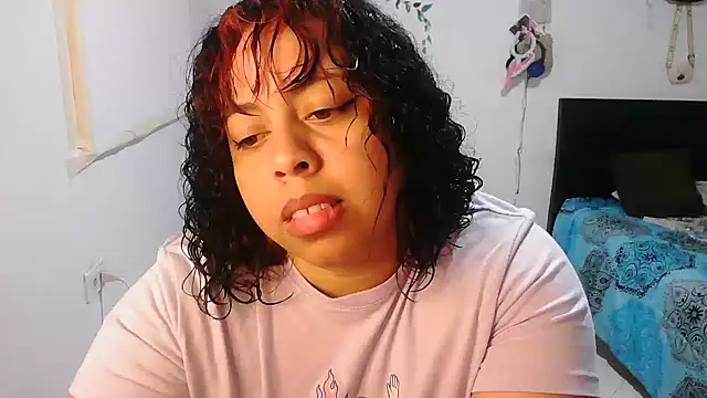 alexandraluv online show from November 29, 2025, 10:57 pm