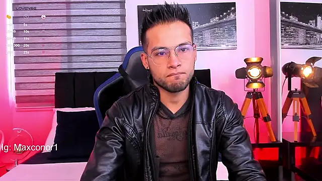 Max Conor1 online show from March 22, 2025, 11:32 am