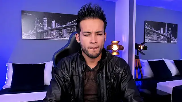 Max Conor1 online show from September 9, 2025, 11:54 am