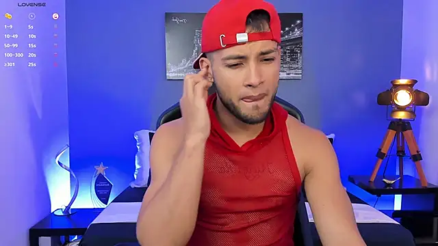 Max Conor1 online show from October 7, 2025, 1:30 pm