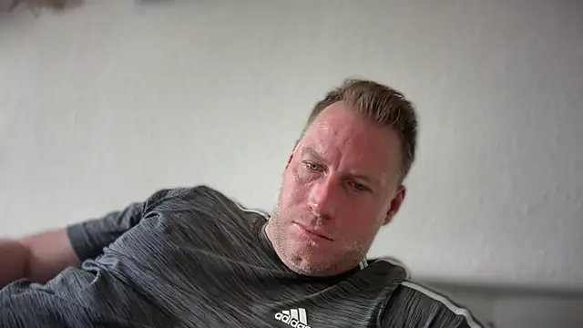 Christian87xxx online show from June 18, 2026, 10:52 am