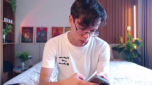 William Henry  online show from March 26, 2026, 8:09 am