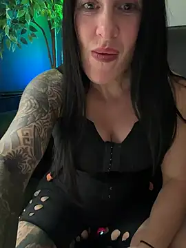 Snapshot of goddess-harper chatting on July 7, 2026, 8:18 am goddess-harper online show from July 7, 2026, 8:18 am