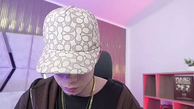 marcuscollins1  online show from January 7, 2026, 2:19 pm