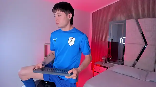 marcuscollins1  online show from January 14, 2026, 12:55 pm