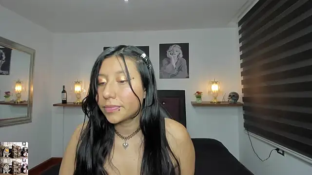 Snapshot of Nohemi_louse chatting on February 3, 2025, 7:21 pm Nohemi louse online show from February 3, 2025, 7:21 pm