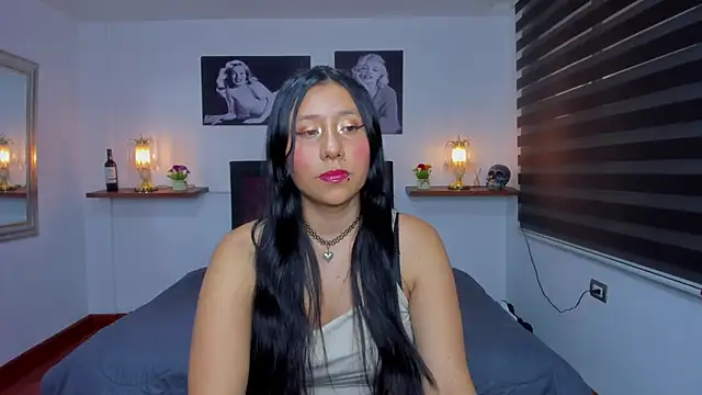 Snapshot of Nohemi_louse chatting on February 5, 2025, 7:42 pm Nohemi louse online show from February 5, 2025, 7:42 pm