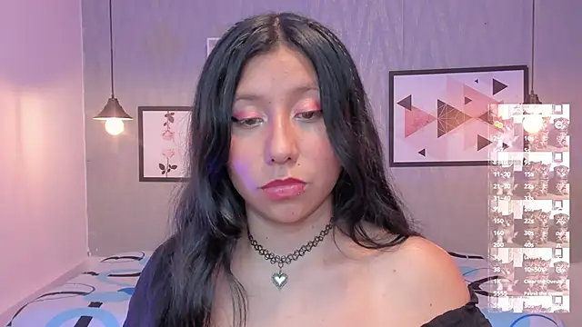 Snapshot of Nohemi_louse chatting on March 5, 2025, 10:54 pm Nohemi louse online show from March 5, 2025, 10:54 pm