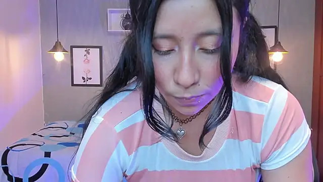 Snapshot of Nohemi_louse chatting on March 20, 2025, 2:08 am Nohemi louse online show from March 20, 2025, 2:08 am