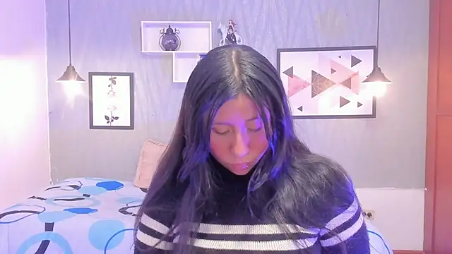 Snapshot of Nohemi_louse chatting on March 21, 2025, 7:24 pm Nohemi louse online show from March 21, 2025, 7:24 pm